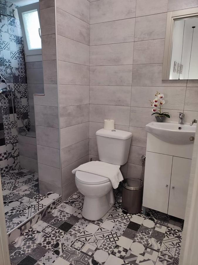 Апартаменты Tom'S Design Палеон-Цифликион Экстерьер фото